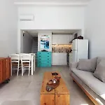 A Secret In The Heart Of Mykonos *